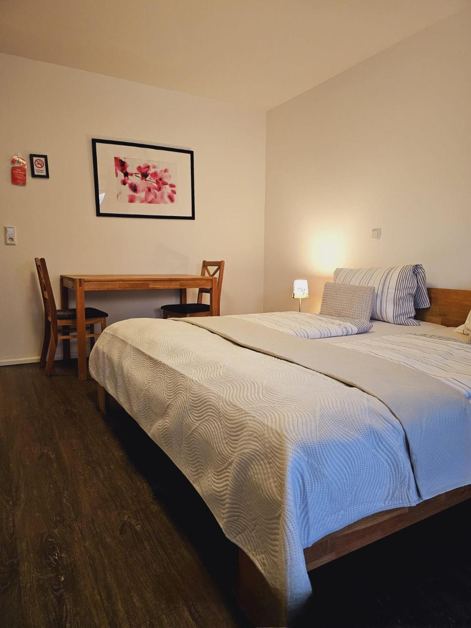 Pension Mondlicht Norddeich นอร์เดน ภายนอก รูปภาพ